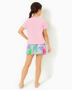 Luxletic Girls Mini Rally Tee -Lilly Pulitzer Shop 013208 peonypinkholdingcourttennisgraphickids a3 sf